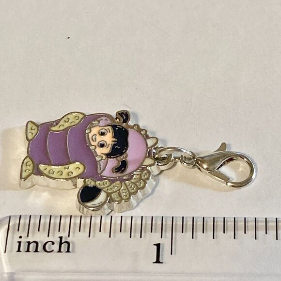 Vintage Disney Monsters Inc Toddler Boo Clip On Charm Zipper Pull Bag Pixar - Picture 7 of 7